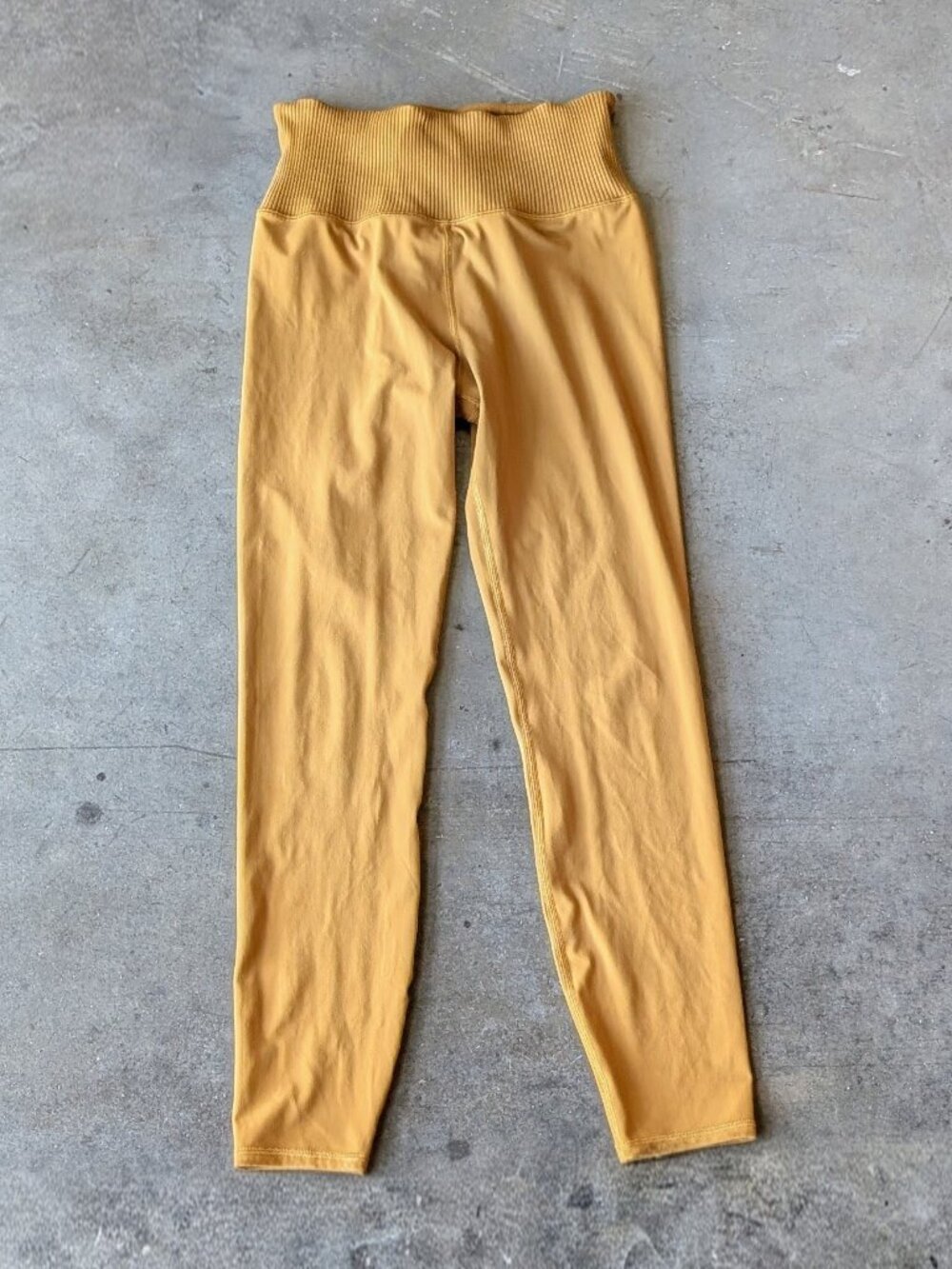 Vuori Rib Studio Leggings in Flax Golden Yellow